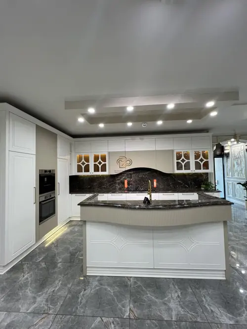 کابینت نئوکلاسیک با روکش وکیوم - طراحی کلاسیک و اصیل